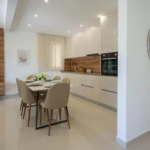 https://new-luxury-garden-apartment.hotelinzadar.com
